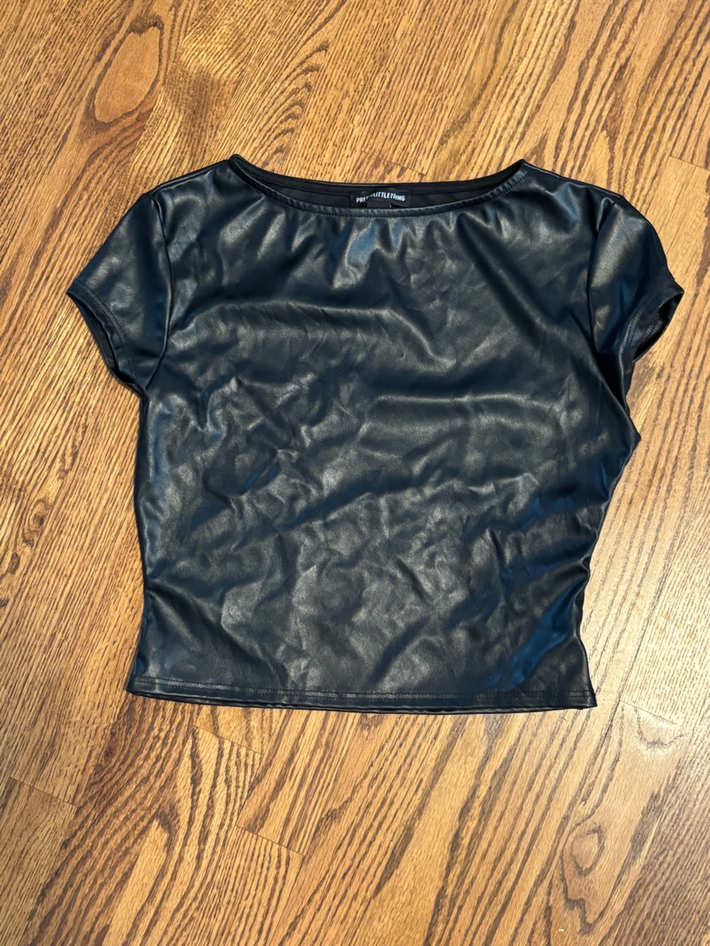 PrettyLittleThing Black Faux Leather Short Sleeve Crop Top - Size 6